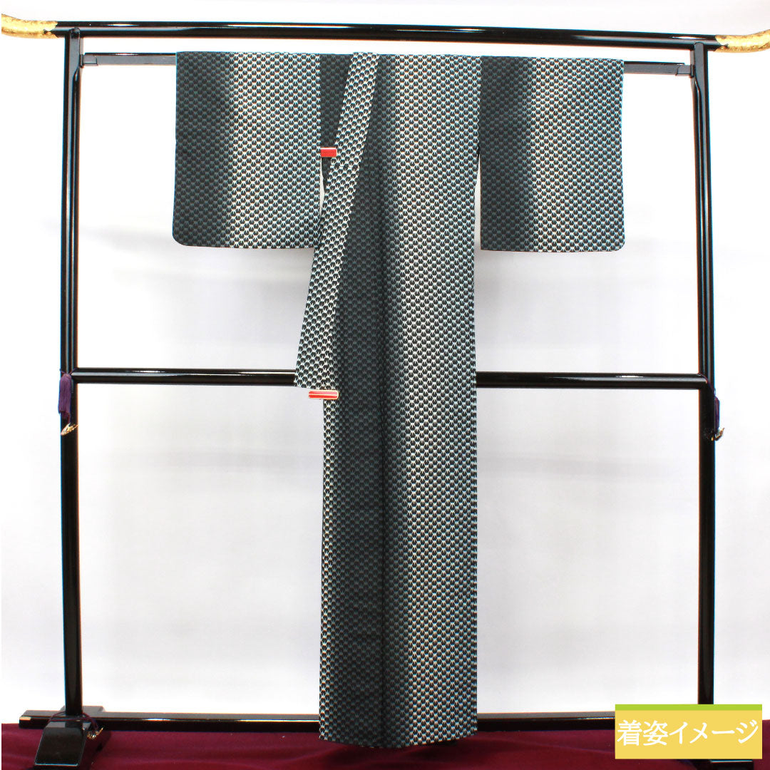 小紋 ポリエステル 身丈158cm 裄丈67cm 単衣 洗える着物 幾何学模様 Sランク グラデーション系 1115003962399