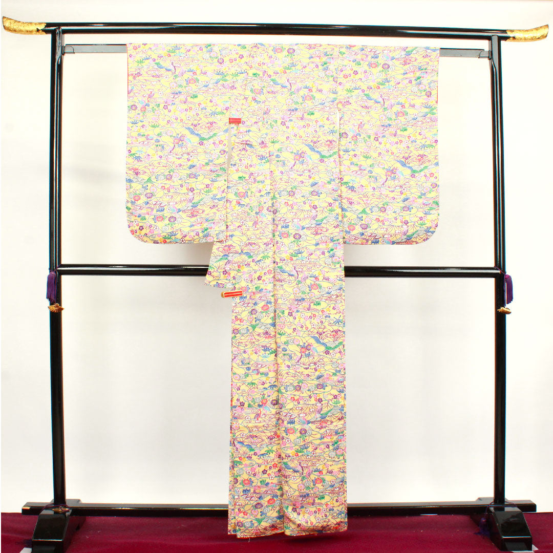 小紋 身丈161.5cm 裄丈65cm 袷 しつけ糸付き 未使用品 薄柑子色 型染 吉祥文様 正絹 Sランク 黄系 1115003392423