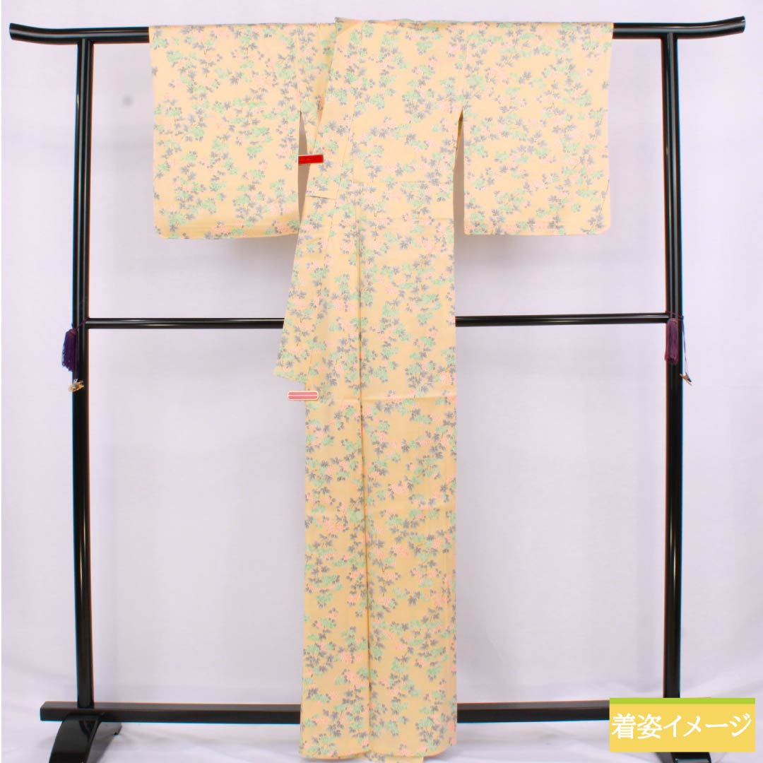 小紋 正絹 身丈162cm 裄丈65.5cm 単衣 薄柑子色(うすこうじいろ) 小花 Sランク クリーム系 1115006102415