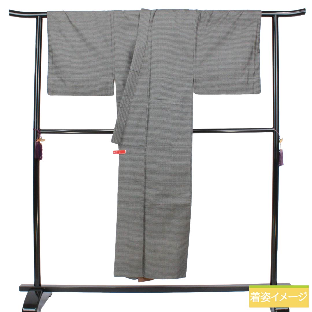 男物 正絹 Sランク 身丈149cm 裄丈72cm 大島紬 100亀甲 袷 黒系 1119002062410