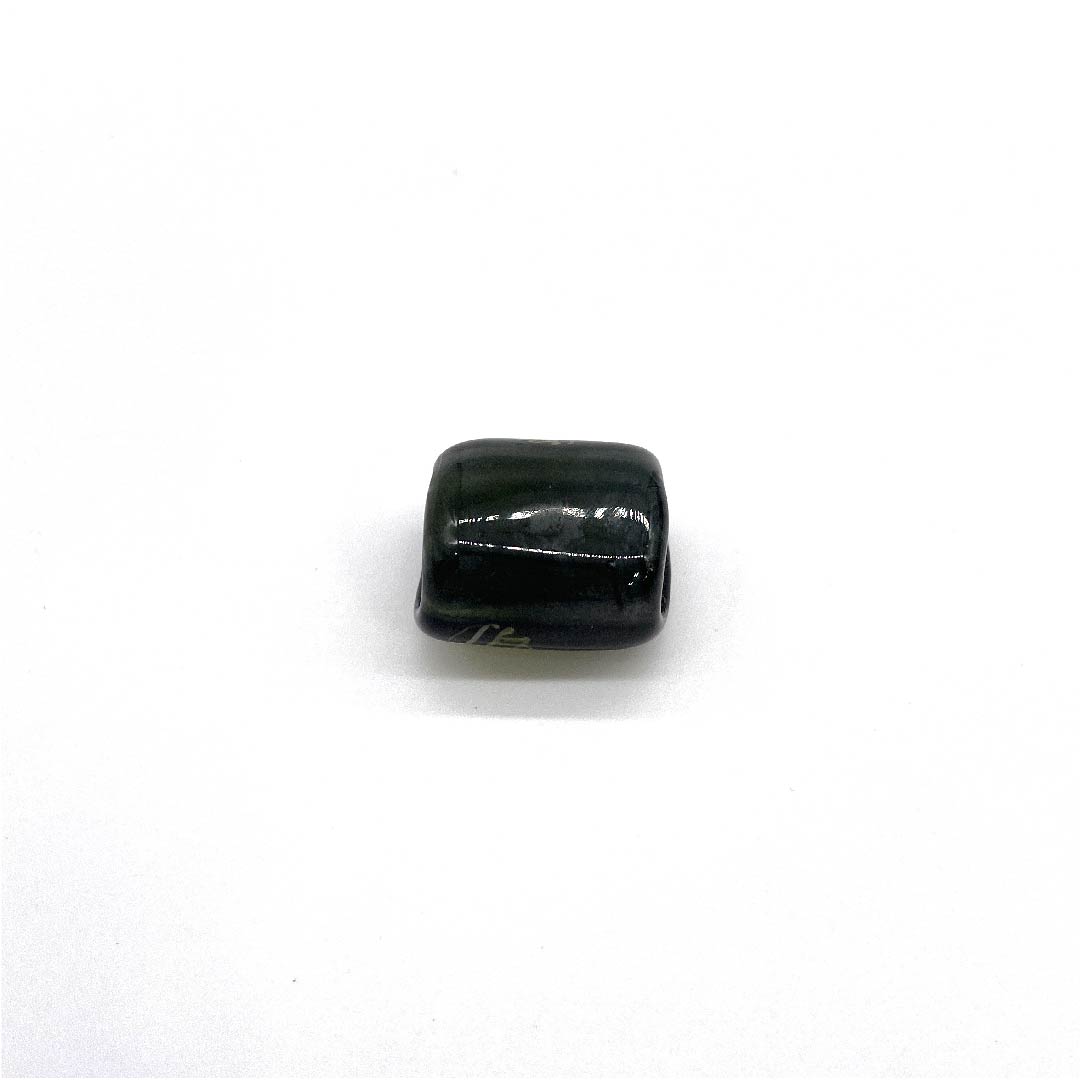 (新古品) 帯留め ガラス カジュアル 具墨色(ぐずみいろ) トンボ玉 花 幾何学模様 長さ約2cm 幅約2cm Sランク グレー系 1137000522922