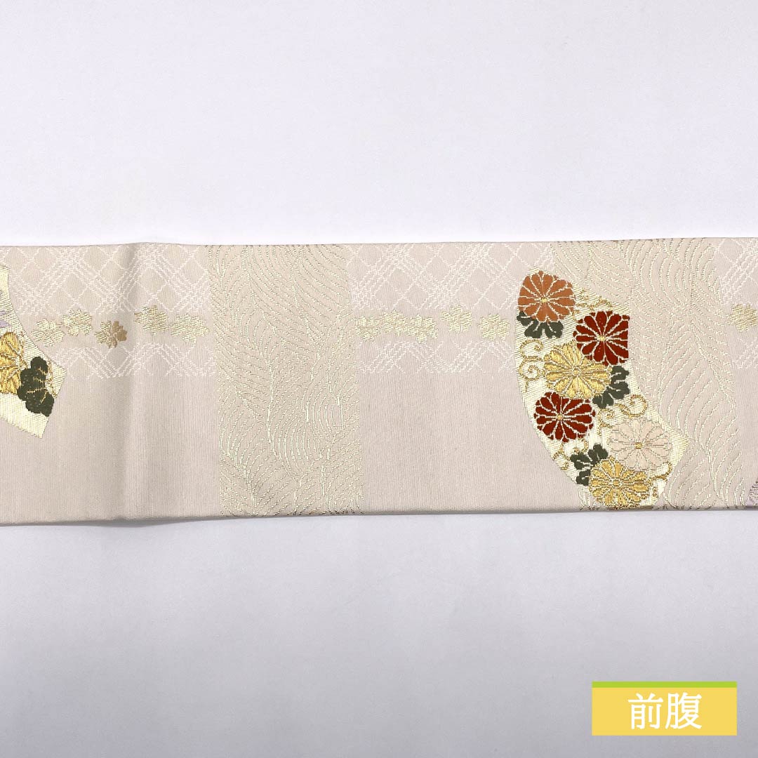 Nagoya Obi, Gofun-iro (white powder-colored) with a fan-shaped design, Chinese flowers, and a twisted plum blossom motif. Length: 348cm. Pure silk, A-rank, six-fold obi, semi-formal, cream-colored. Product number: 1124008523315. Nagoya-made.