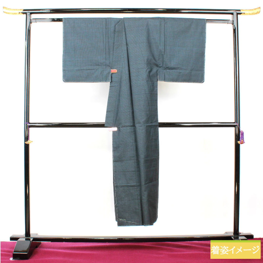 男物 正絹 身丈143cm 裄丈68cm 大島紬 120亀甲 亀甲模様 アンサンブル Sランク 袷 紺系 1119000872418