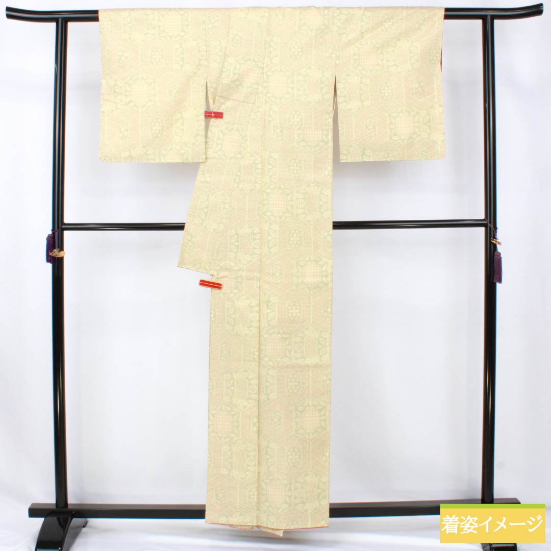 紬 正絹 Sランク 身丈157cm 裄丈61.5cm 淡黄蘗色(うすきはだいろ) 大島紬 横双絣 抽象模様 袷 黄系 1116004592323