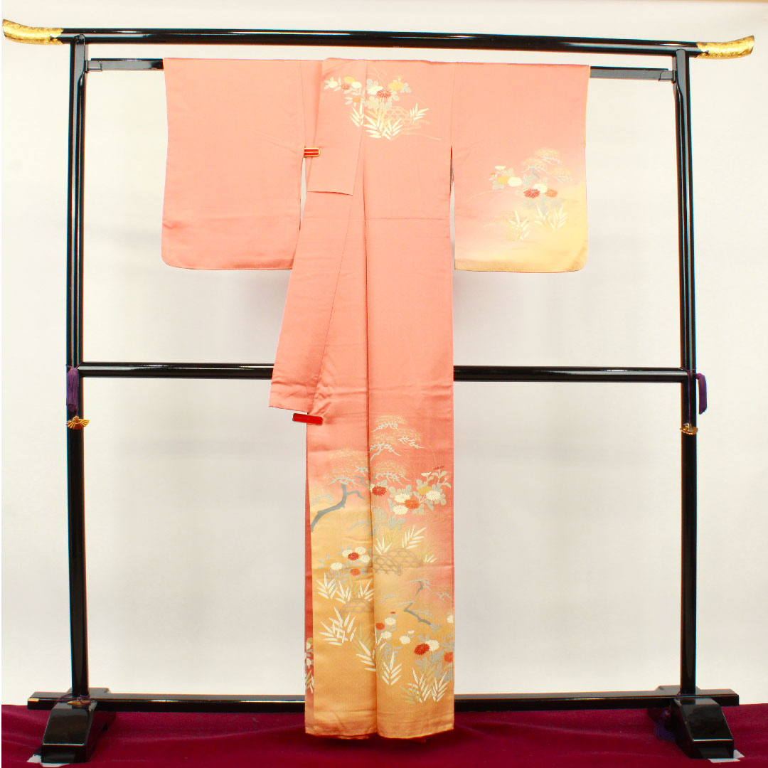 Homongi, pure silk, lined, length 161cm, sleeve length 63cm, coral color, Kyo-Yuzen, chrysanthemum, pine, A rank, orange, 1112002913426