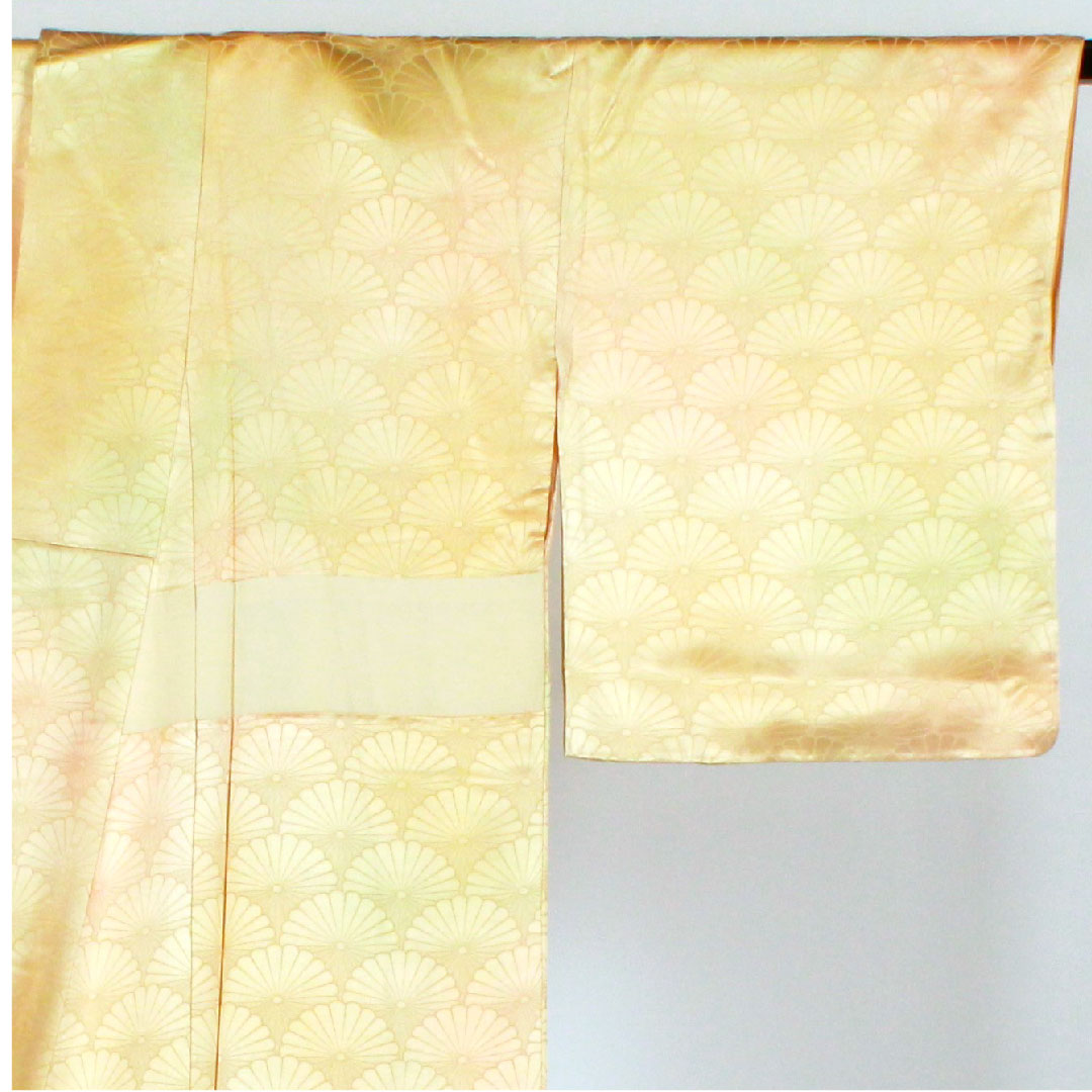 色無地 菊 ぼかし 身丈167.5cm 裄丈66.5cm 袷 正絹 Sランク 黄系 1114000352523