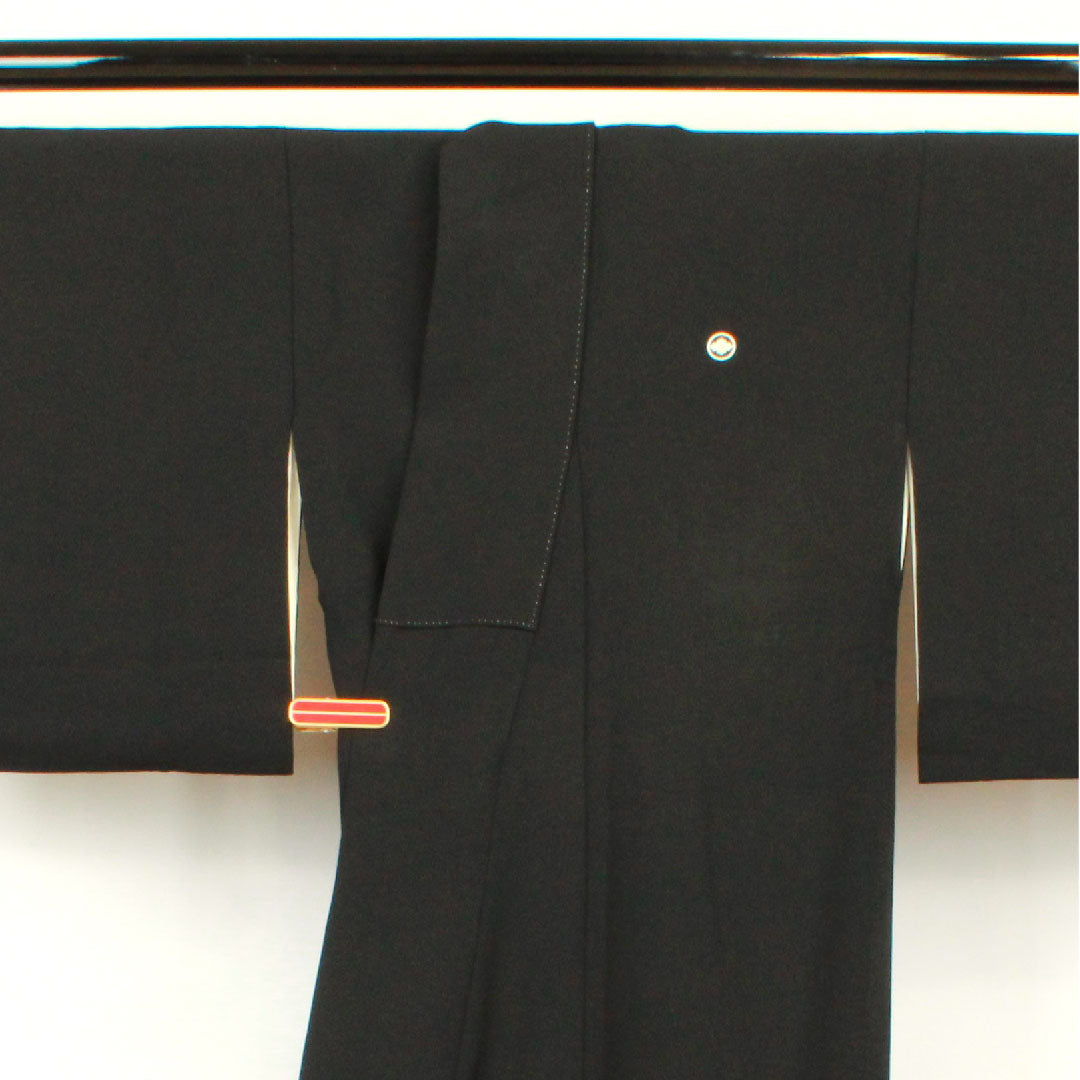 黒留袖 身丈168.5cm 裄丈62cm 袷 作家物 茶屋辻 草花模様 丸に花菱 正絹 Aランク 五つ紋 黒系 1111000473510