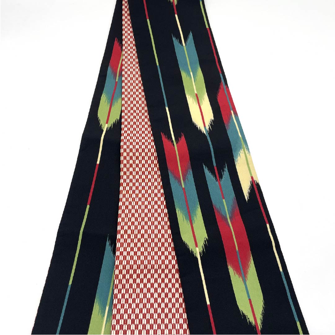 半幅帯 ポリエステル 帯丈392cm 黒色(くろいろ) 矢絣 矢羽根 リバーシブル 古典柄 黒系 Sランク 1125001452310