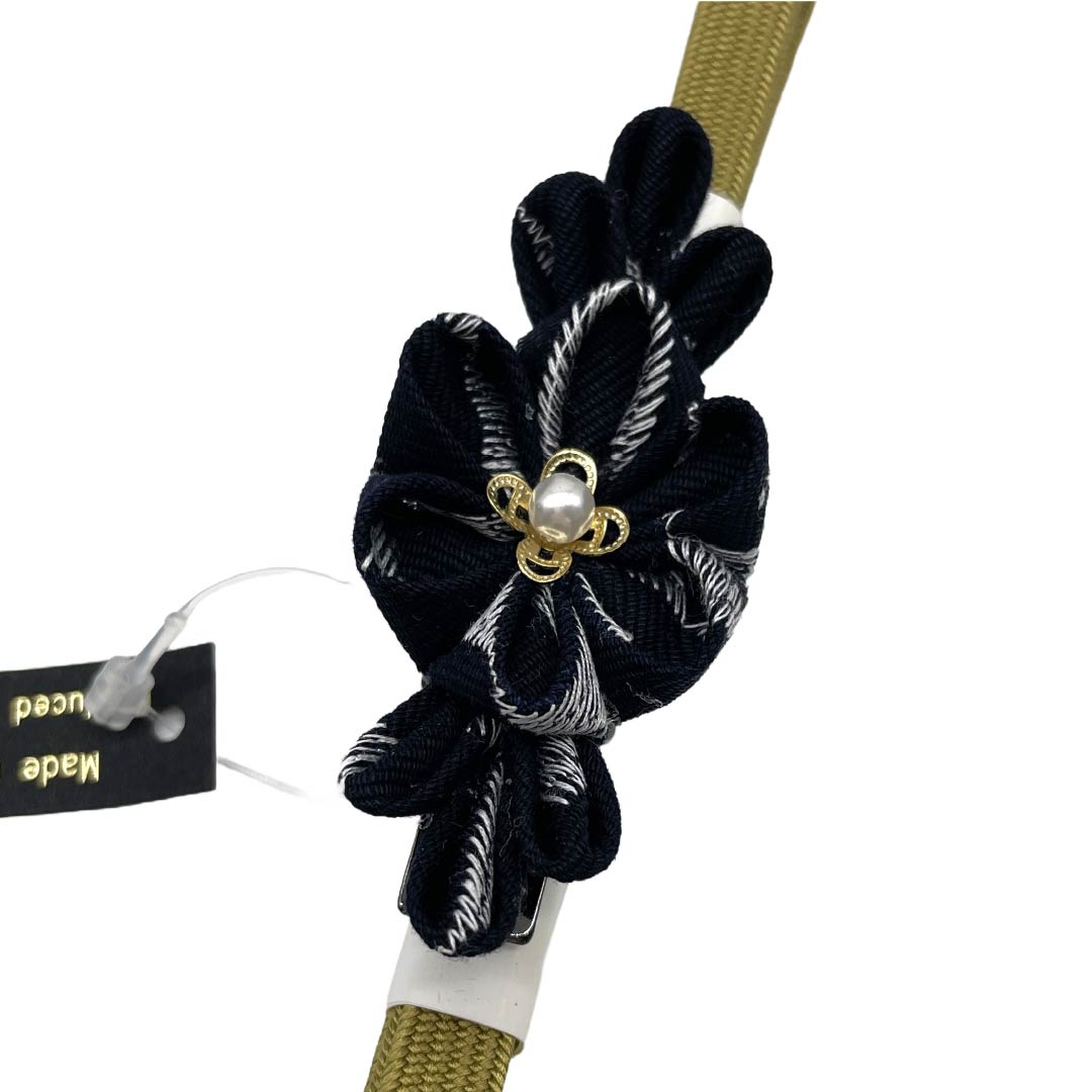 (新品)帯締め 正絹 NEWランク 三分紐 菜種油色(なたねあぶらいろ) 帯留め付き つまみ細工 日本製 長さ約135cm 幅約0.8cm カジュアル 緑系 1135006441319