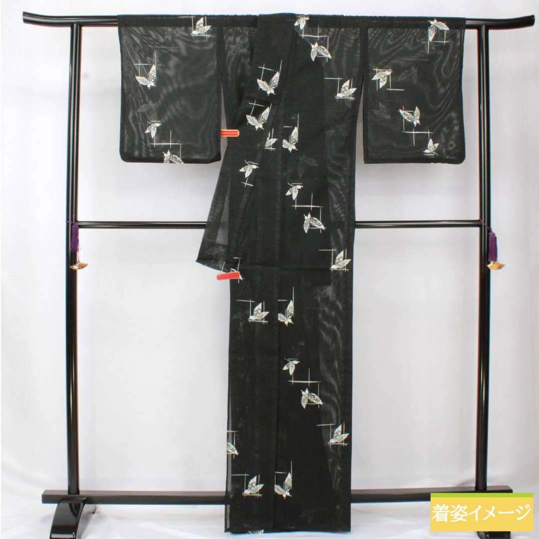 夏物 ポリエステル 小紋 身丈165.5cm 裄丈64cm 格子 蝶 絽 Aランク 黒系 1132002383510