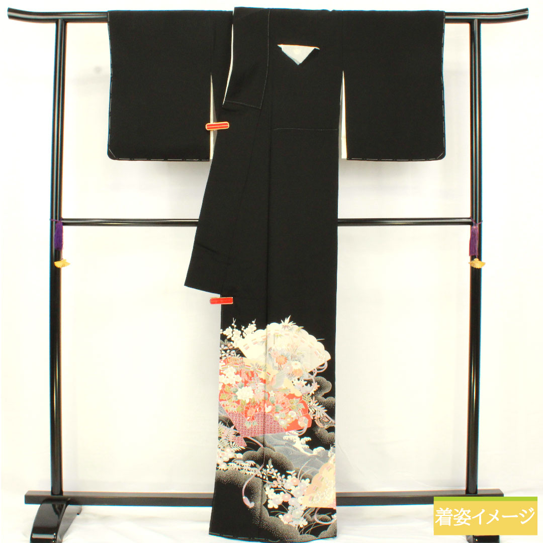 Black formal kimono, pure silk, length 164.5cm, sleeve length 63cm, lined, Kyoto yuzen, wave, fan, plum, five crests, five-three paulownia, A rank, black, 1111001523410