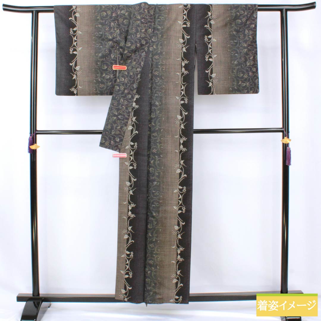 Genuine Oshima Tsumugi Silk, Grade A, Length 156cm, Sleeve Length 63.5cm, Mud-dyed, 9-mark, Grape Arabesque Pattern, Lined, Gradient Pattern, Product Code: 1116004653399