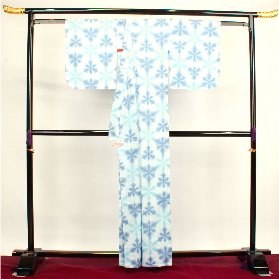 (新品未使用品)浴衣 雪花絞り しつけ糸付き 未使用品 抽象模様 板締め絞り 木綿 NEWランク 単衣 身丈162cm 裄丈65cm 青系 1118003921417