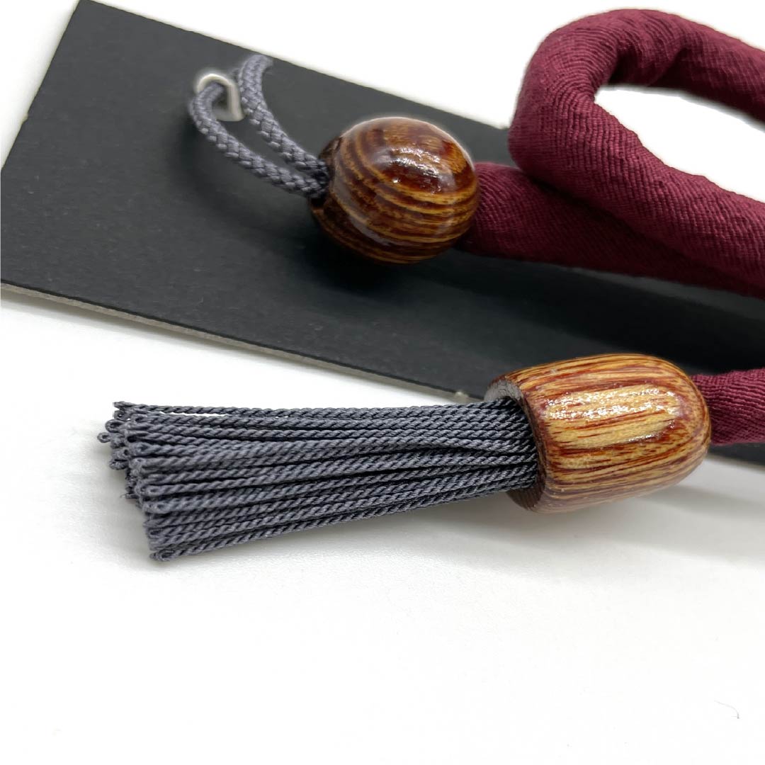 羽織紐 正絹 NEWランク カジュアル 深蘇芳色(ふかきすおういろ) 撚り房 もろ縄結び 蝶結び 丸ぐけ 紫系 1121000061920