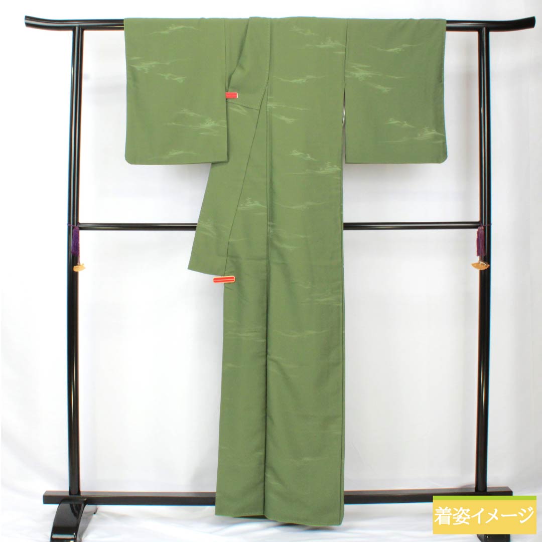 Solid-colored polyester kimono, length 163cm, sleeve length 65cm, pine needle color (matsubairo), made of brocade, washable, lined, S rank, green, product number 1114002172419