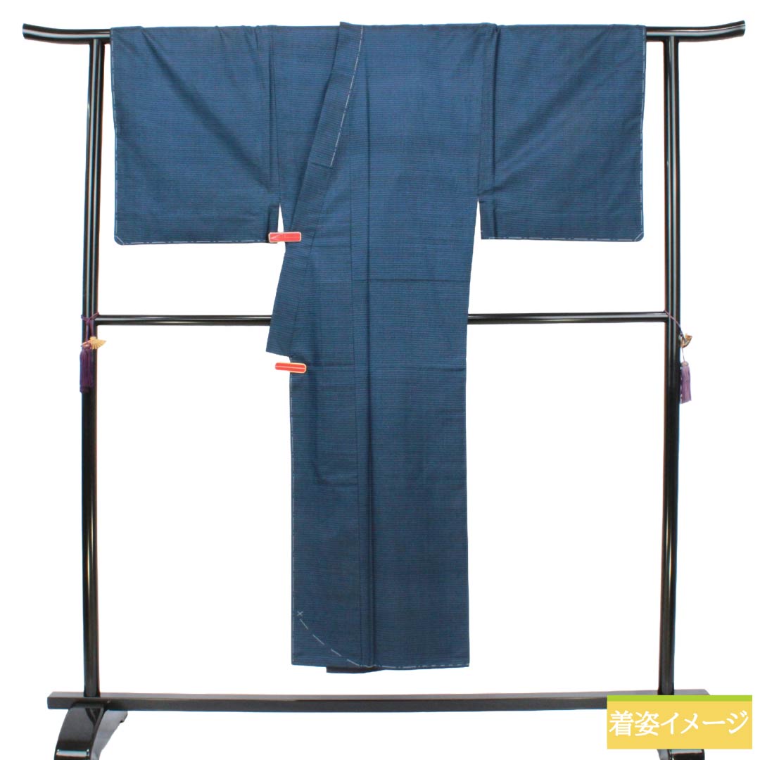 男物 正絹 Sランク 身丈145.5cm 裄丈74cm 大島紬 100亀甲 パールトーン加工 しつけ糸付き 袷 紺系 1119002412418
