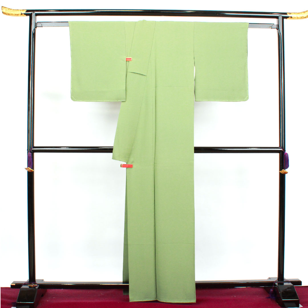 色無地 正絹 裏葉色 しつけ糸付き 未使用品 素無地 剣片喰 身丈163.5cm 裄丈63cm 袷 Sランク 緑系 1114000832419