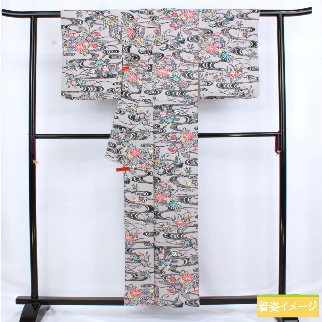 小紋 正絹 Aランク 身丈157.5cm 裄丈62.5cm 袷 薄墨色(うすずみいろ) 京紅型 流水 草花模様 グレー系 1115006373322