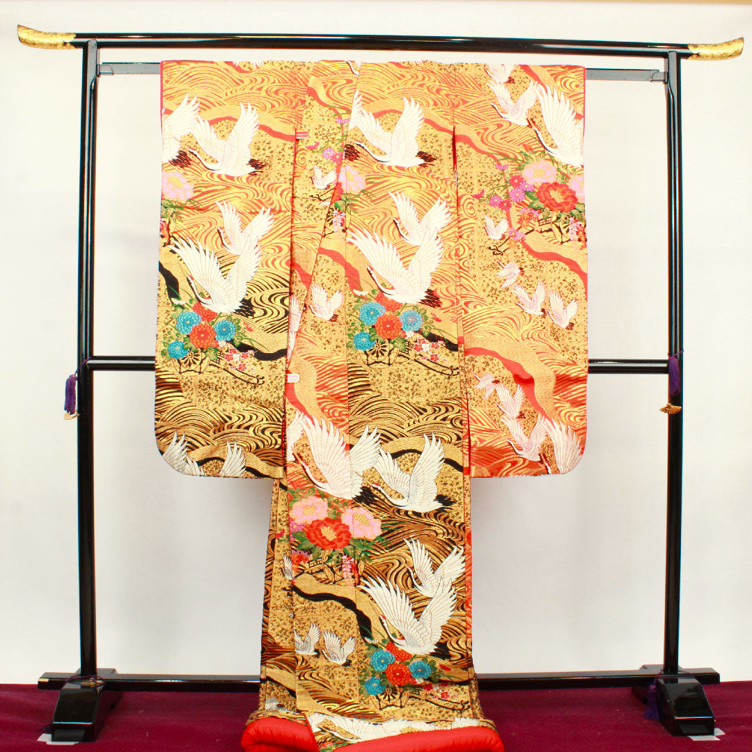 Colored uchikake, length 191cm, scarlet, Karaori, flowing water, crane, pure silk, S rank, lined, vermilion, 1110000292916