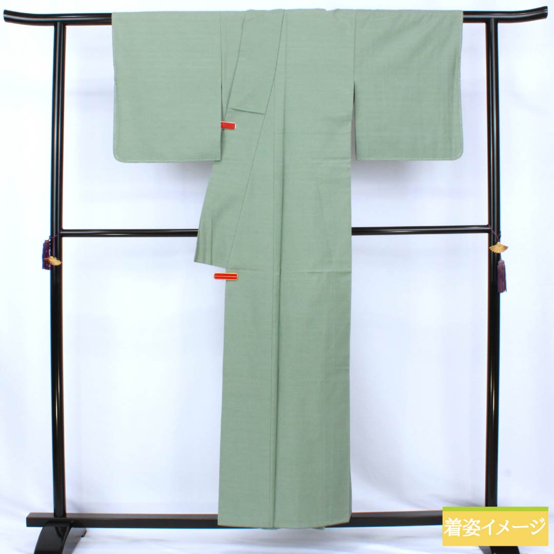 色無地 正絹 Sランク 身丈155cm 裄丈62.5cm 錆青磁色(さびせいじいろ) 一つ紋 蔦 紬地 袷 緑系 1114002692319