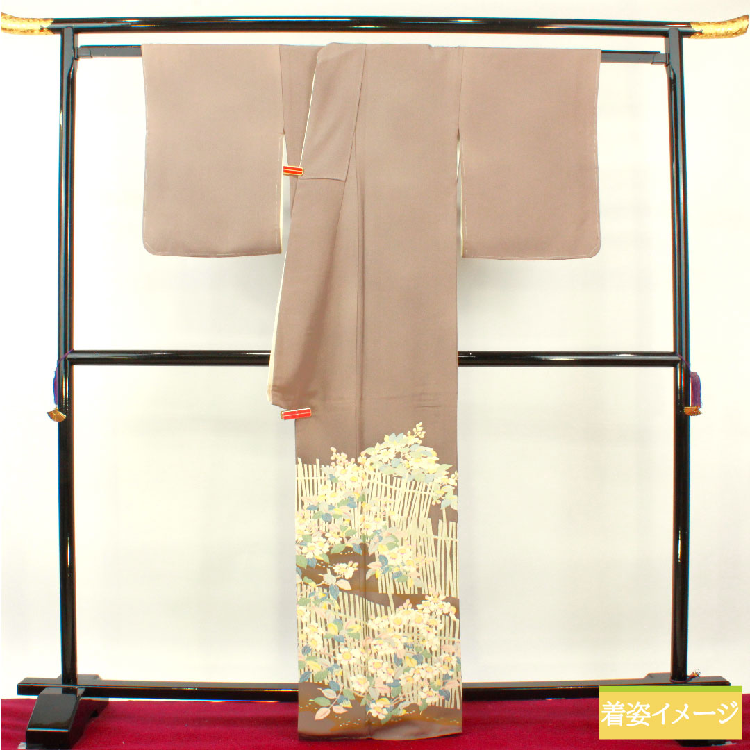 Colored Tomesode, pure silk, length 165cm, sleeve length 66cm, lined, plum gray, genuine Kaga Yuzen, Ichiro Kakimoto, floral pattern, three crests, circle with three split quince, B rank, three crests, purple, 1111001314520