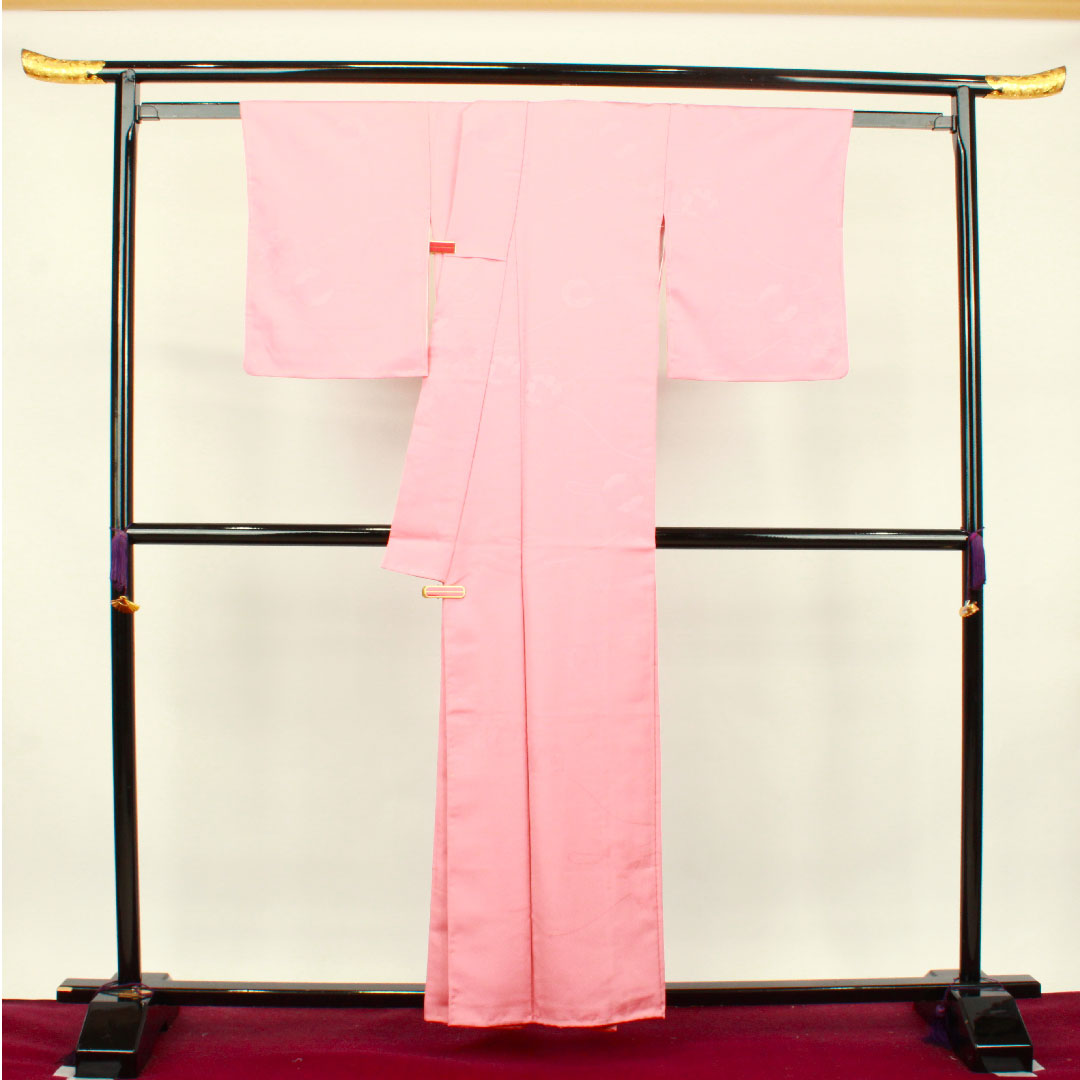 色無地 ポリエステル 長春色 洗える着物 身丈158cm 裄丈65cm 袷 Sランク ピンク系 1114000802313