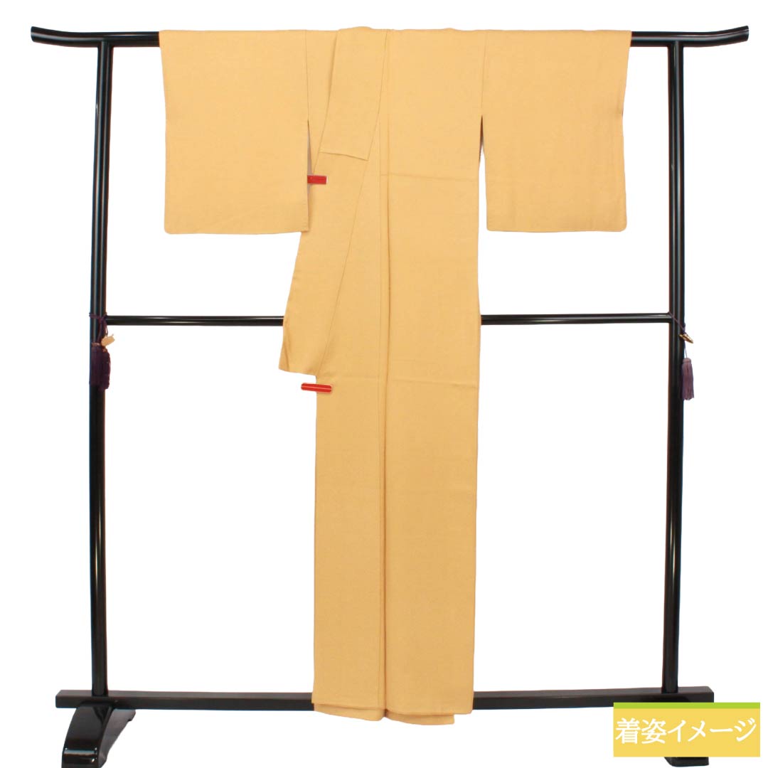 色無地 正絹 Sランク 身丈155.5cm 裄丈64.5cm 玉蜀黍色(とうもろこしいろ) 一つ紋 五三桐 霞 袷 橙系 1114002722326