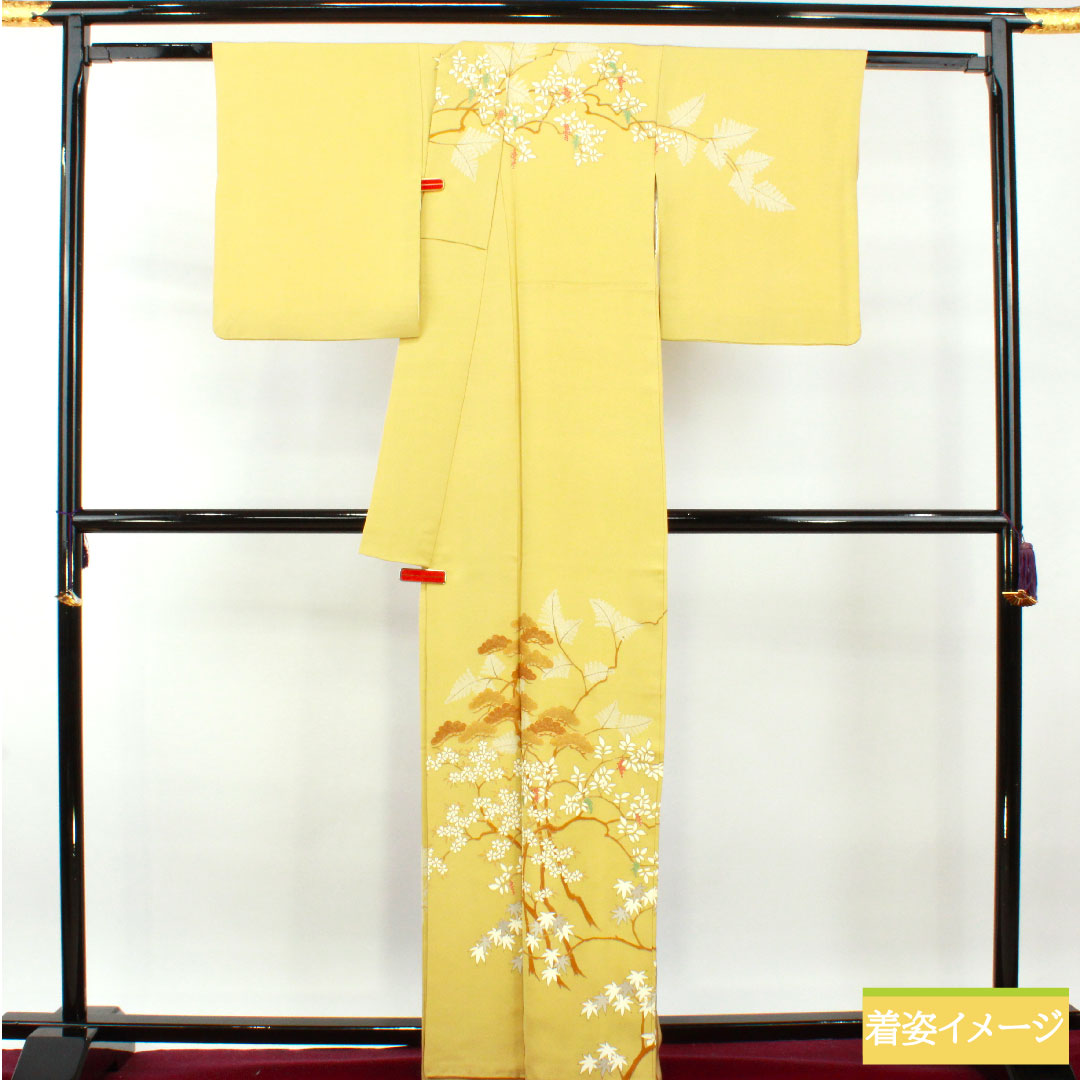 Homongi, pure silk, lined, length 164cm, sleeve length 64cm, faint yellow, Kyoto Yuzen, autumn grass pattern, one crest, five-fold fan, A rank, yellow, 1112004323423