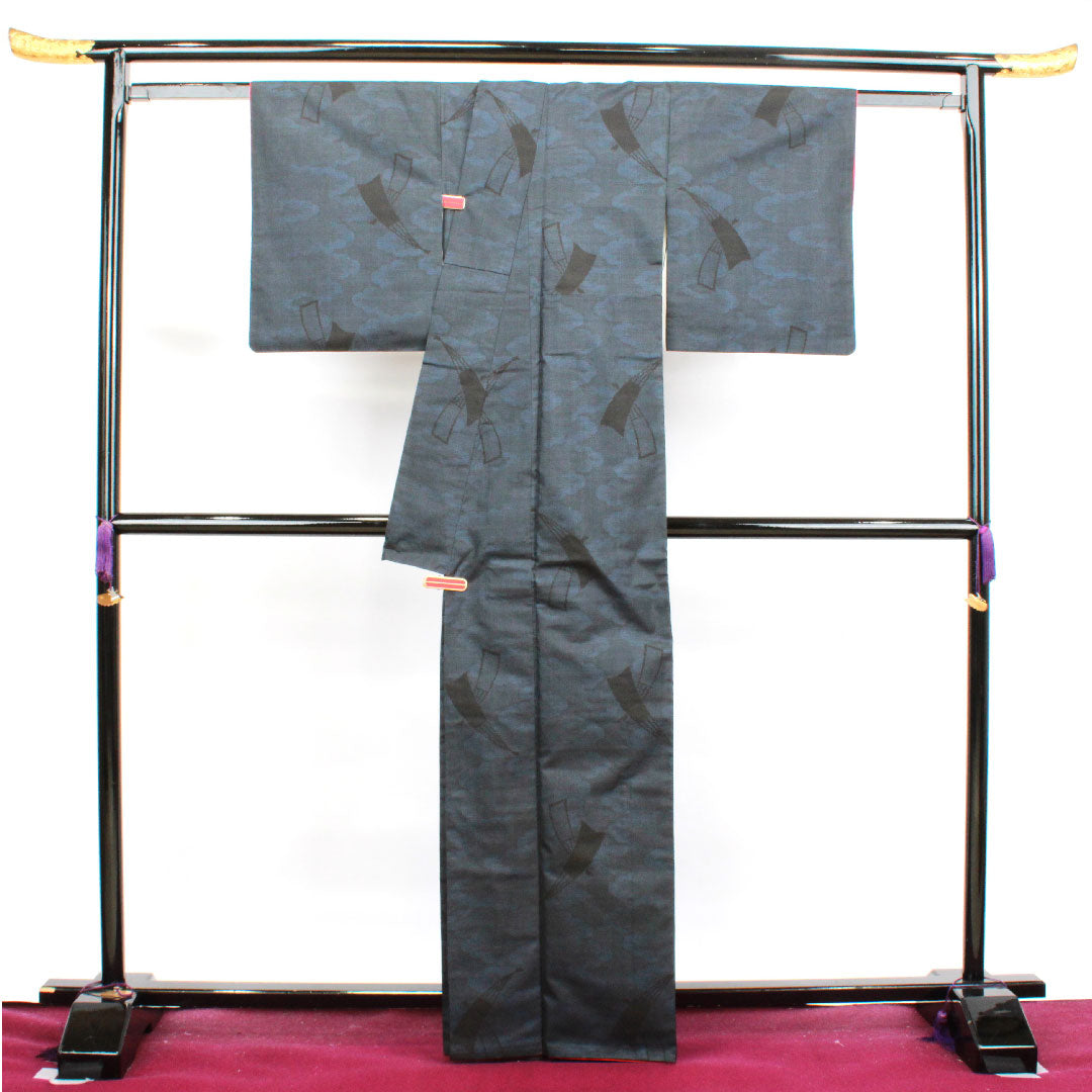 大島紬 身丈164cm 裄丈62cm 経緯絣 扇子 正絹 Aランク 袷 紺系 1116002623418