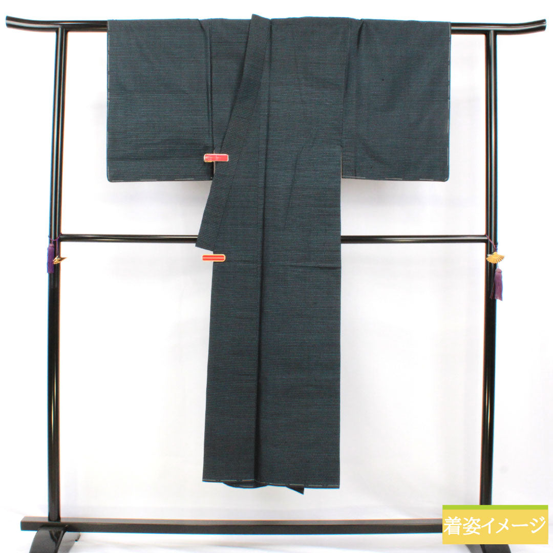 男物 正絹 Sランク 身丈141.5cm 裄丈64cm 大島紬 横双絣 しつけ糸付き 袷 紺系 1119001732418