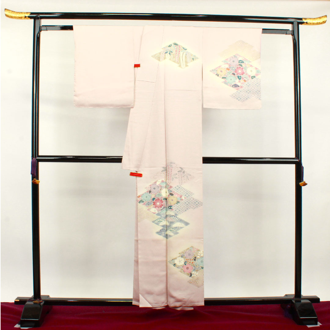 訪問着 正絹 袷 身丈156.5cm 裄丈64cm 桜色 辻ヶ花 五瓜に片喰 Aランク ピンク系 1112003113313