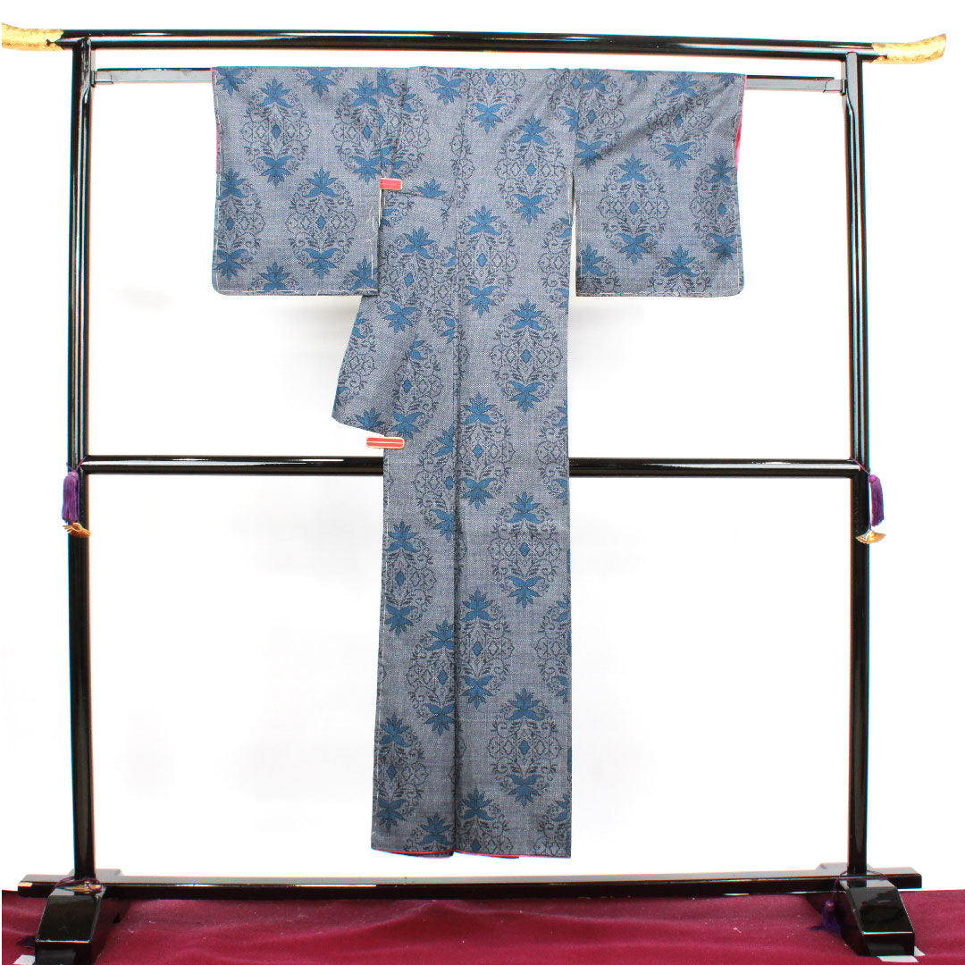 大島紬 身丈148cm 裄丈61cm 経緯絣 抽象模様 正絹 Aランク 袷 紺系 1116002683118