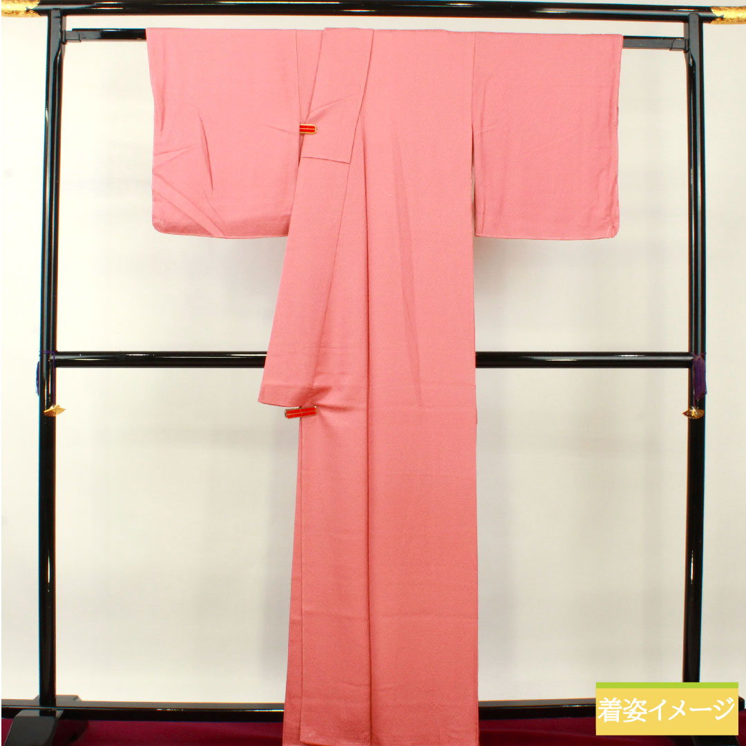 色無地 正絹 身丈164.5cm 裄丈66cm 長春色(ちょうしゅんいろ) 綸子 五三桐 しつけ糸付き 袷 Sランク ピンク系 1114001432413