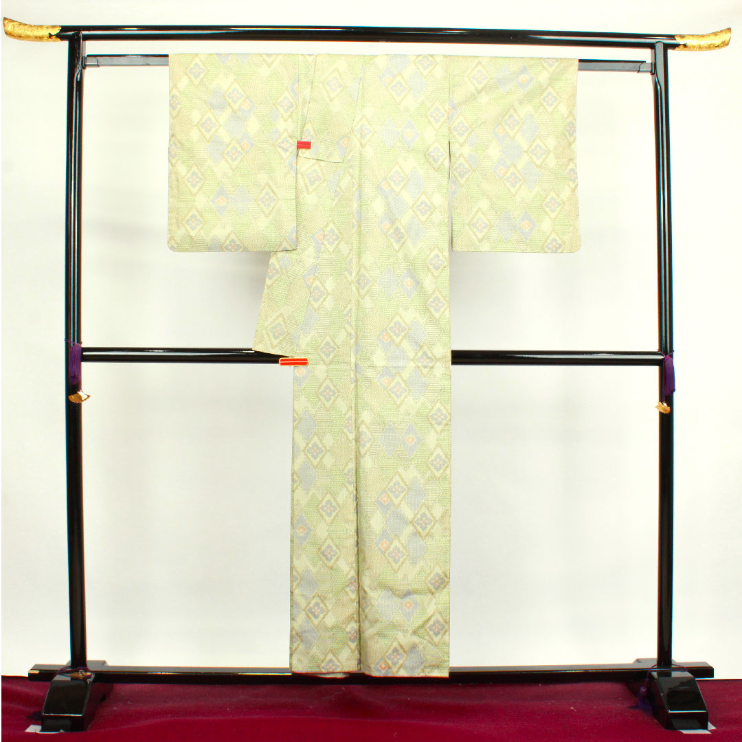 大島紬 身丈153.5cm 裄丈62.5cm 利休白茶色 経緯絣 菱 正絹 Sランク 袷 緑系 1116002662219