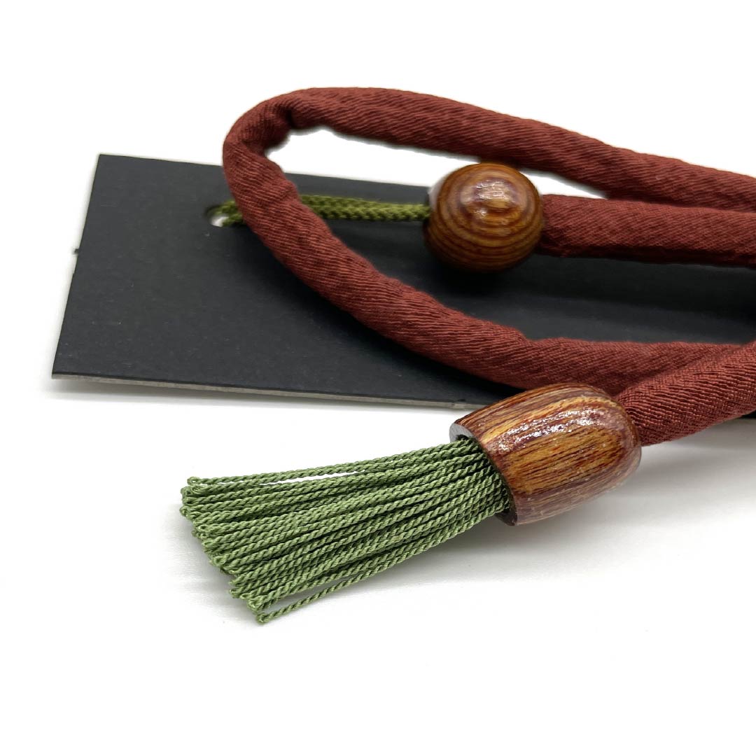 羽織紐 正絹 NEWランク カジュアル 赤銅色(しゃくどういろ) 撚り房 もろ縄結び 蝶結び 丸ぐけ 茶系 1121000081914