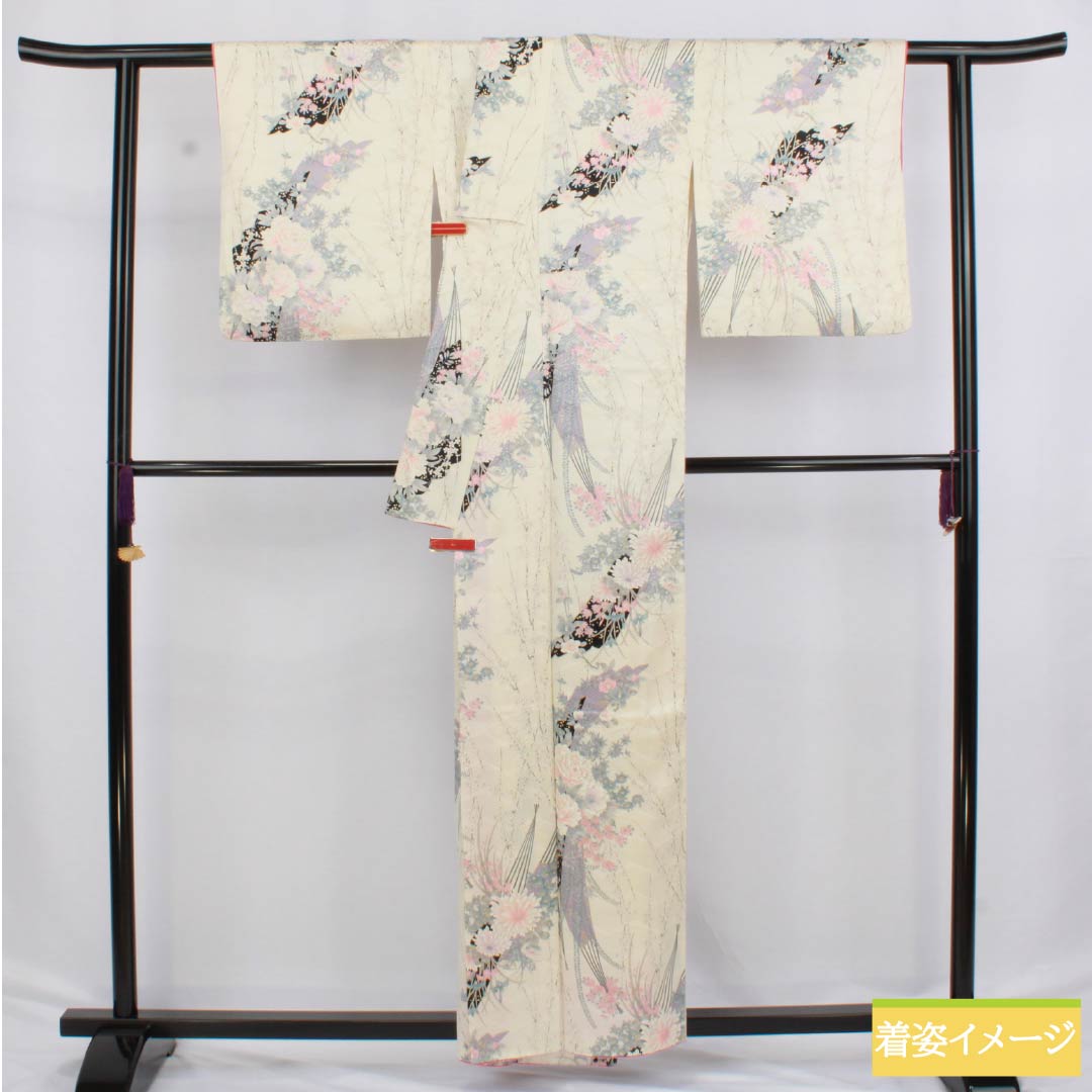 Komon (small pattern) kimono, pure silk, A-rank, length 157.5cm, sleeve length 65.5cm, lined, off-white, fan-shaped floral pattern, white, product number 1115006693311
