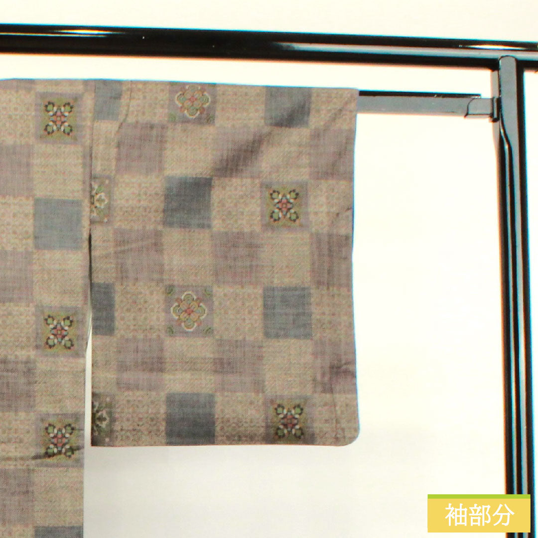 大島紬 正絹 身丈155.5cm 裄丈64cm 経緯絣 市松 Sランク 袷 茶系 1116002962314