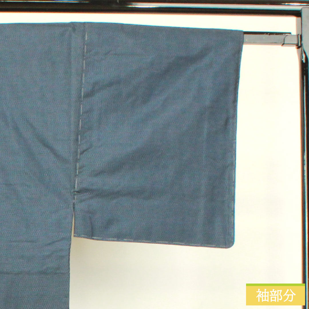 男物 正絹 身丈153.5cm 裄丈71cm 大島紬 緯総絣 Sランク 袷 紺系 1119000842518