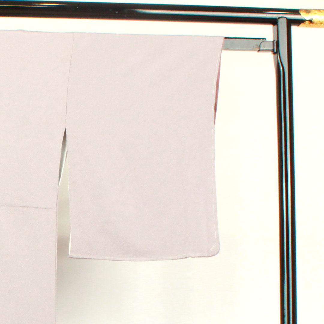 色無地 ポリエステル 鈍紫色 洗える着物 素無地 しつけ糸付き 未使用品 藤輪に木瓜 身丈170cm 裄丈66.5cm 袷 Sランク 紫系 1114000752620