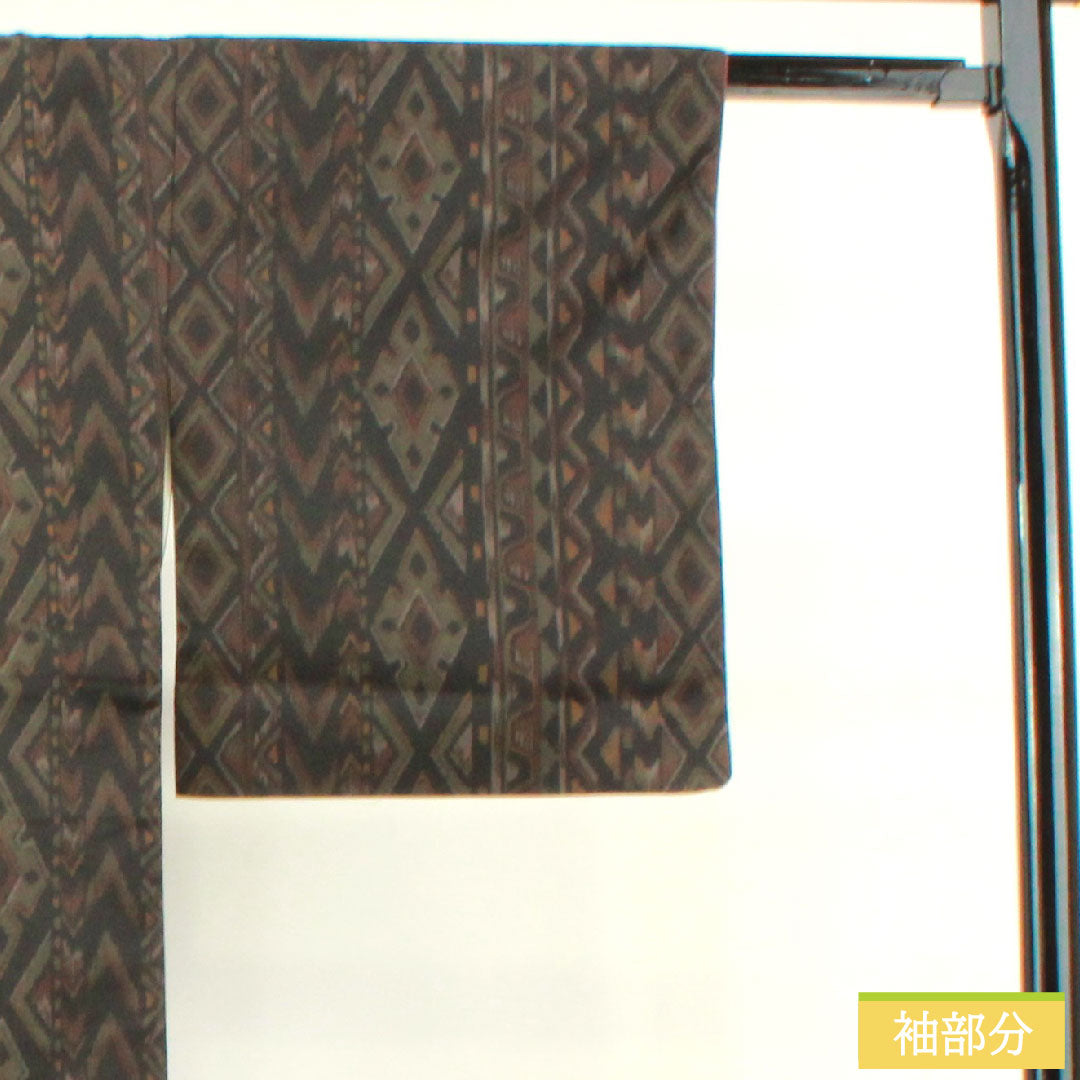 Tsumugi silk Length 164.5cm Sleeve length 66.5cm Geometric pattern Super Finger Guard S rank Awase Black 1116003192410