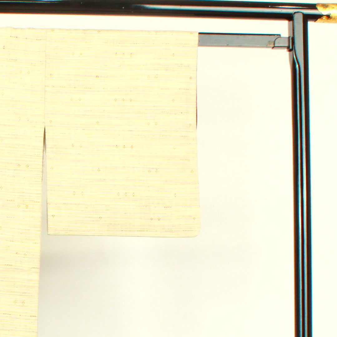 紬 身丈155cm 裄丈62cm 砥粉色 横段 花織 正絹 Aランク 袷 ベージュ系 1116002433325