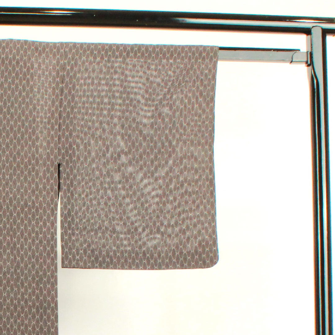 夏物 正絹 小紋 身丈160cm 裄丈63.5cm 黒鼠色(くろねずいろ) 幾何学模様 絽 Aランク 茶系 1132001673414