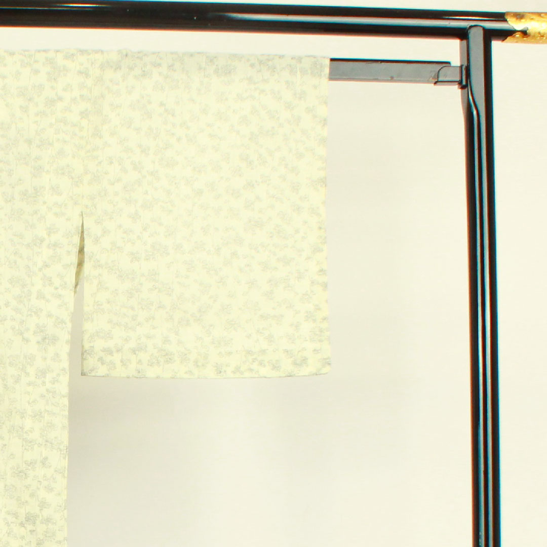 小千谷縮 身丈147cm 裄丈62cm 草花模様 麻 Sランク 夏物 クリーム系 1116002472115