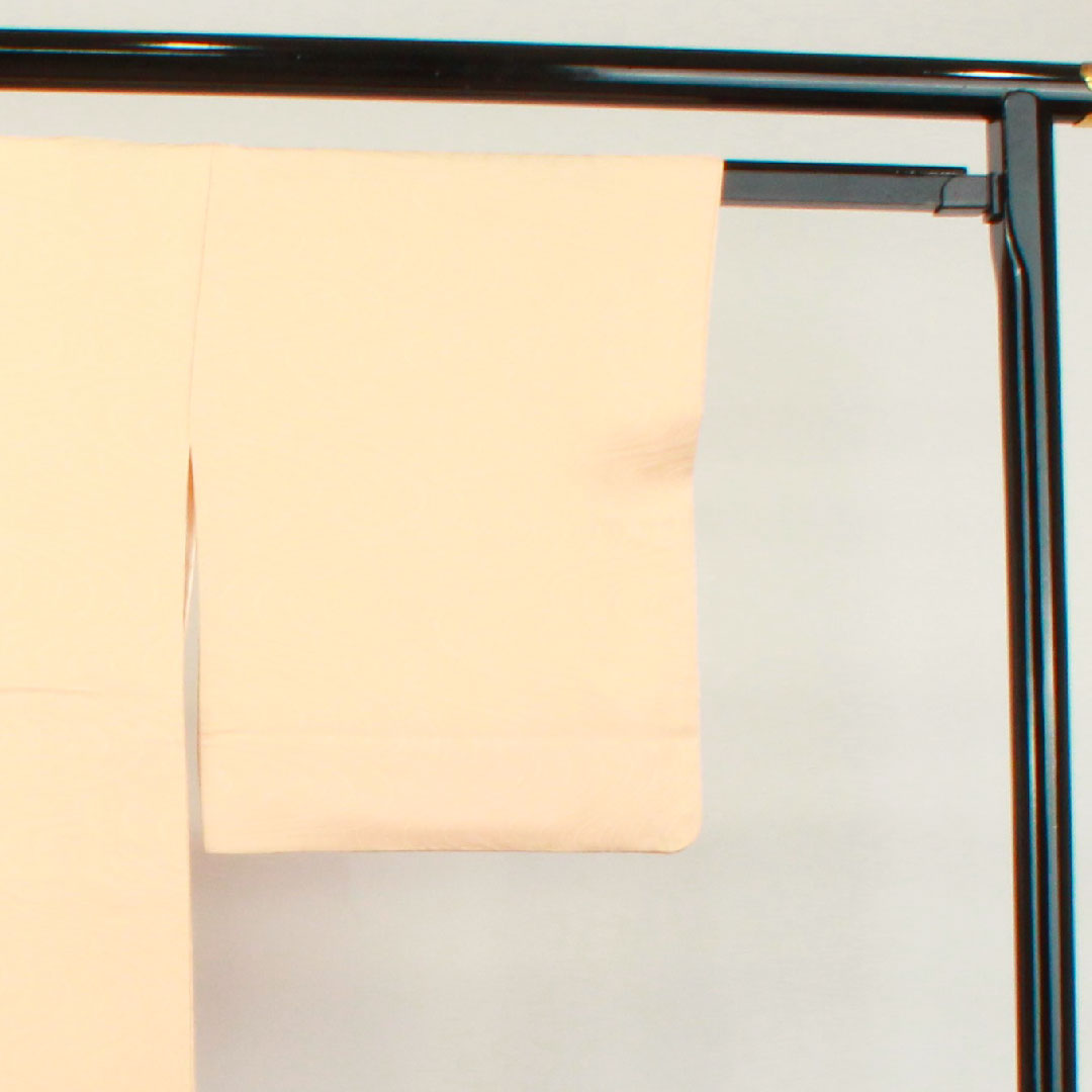 色無地 正絹 薄肌色 流水 五三桐 身丈153.5cm 裄丈64cm 袷 Aランク 橙系 1114000993226