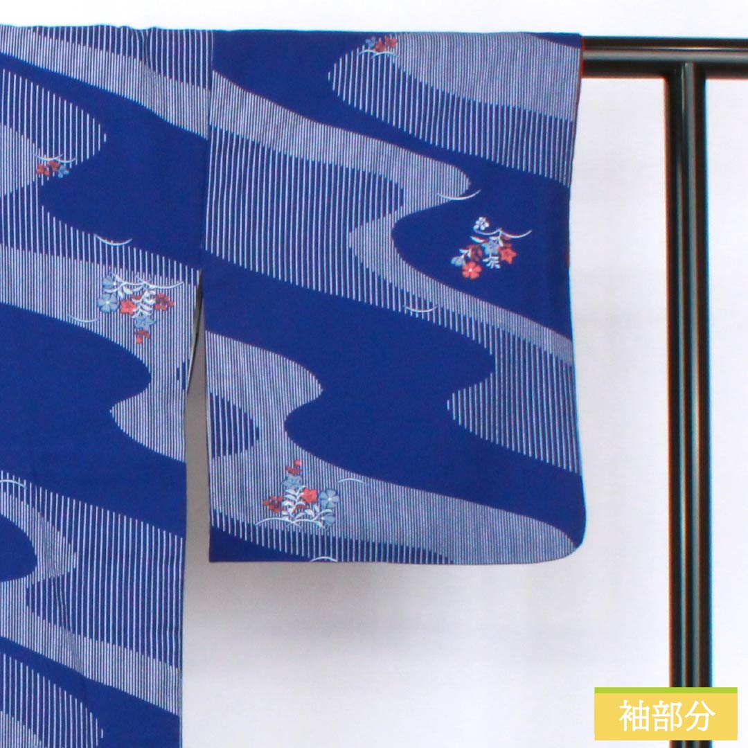 小紋 ポリエステル Sランク 身丈162cm 裄丈65.5cm 袷 瑠璃色(るりいろ) 流水 花 洗える着物 青系 1115007512417