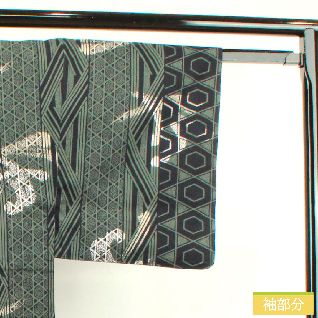 浴衣 木綿 身丈142.5cm 裄丈67.5cm Sランク 単衣 緑系 島松鼠色(しままつねずいろ) 男物 幾何学模様 1118004892419