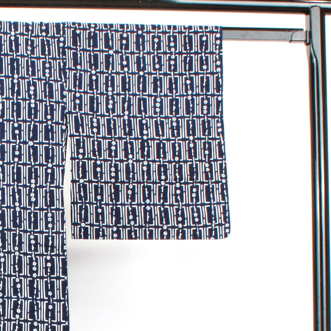 浴衣 紺色 幾何学模様 木綿 Sランク 単衣 身丈152cm 裄丈65.5cm 紺系 1118001902218
