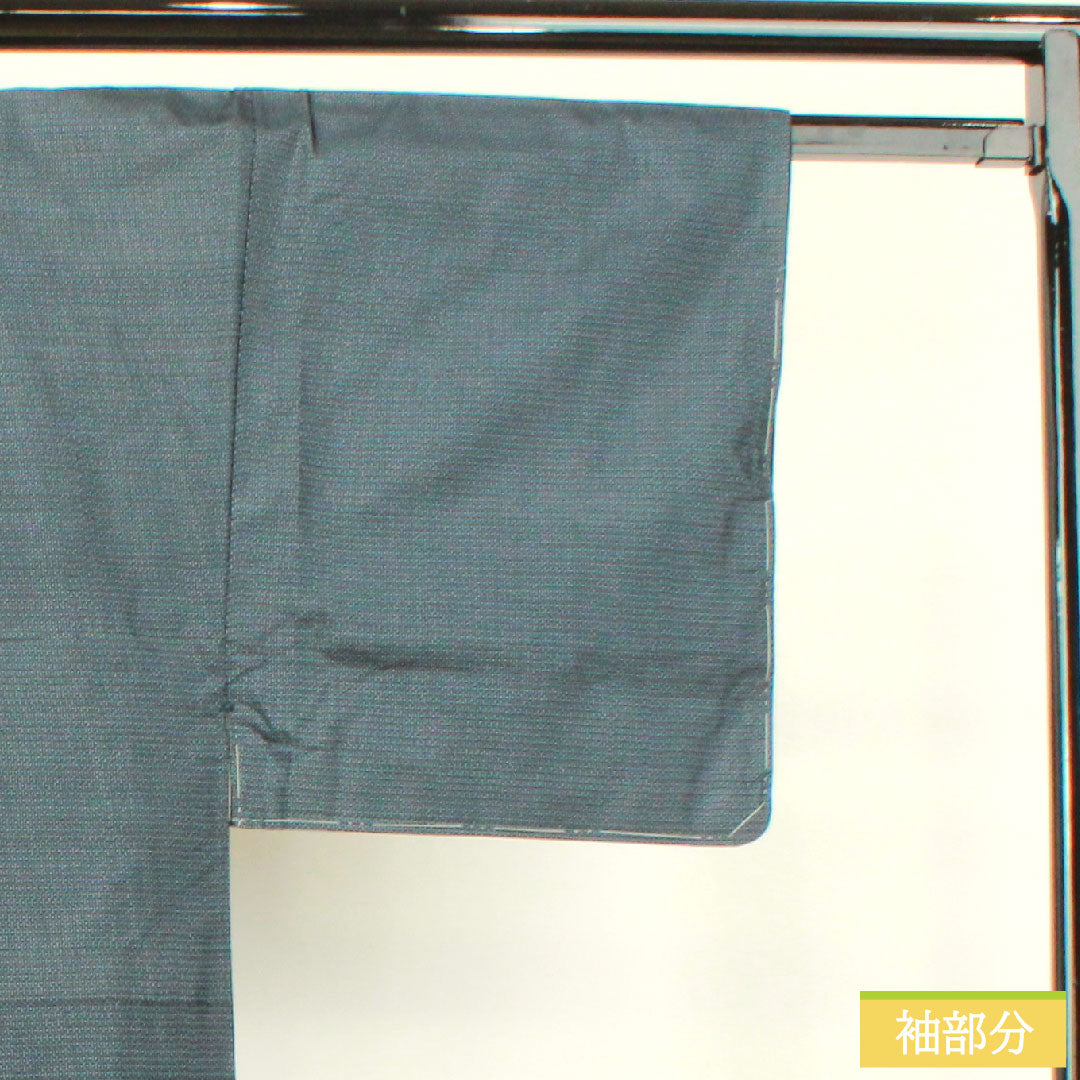 男物 正絹 身丈142.5cm 裄丈69cm 大島紬 100亀甲 亀甲模様 Sランク 袷 紺系 1119000832418