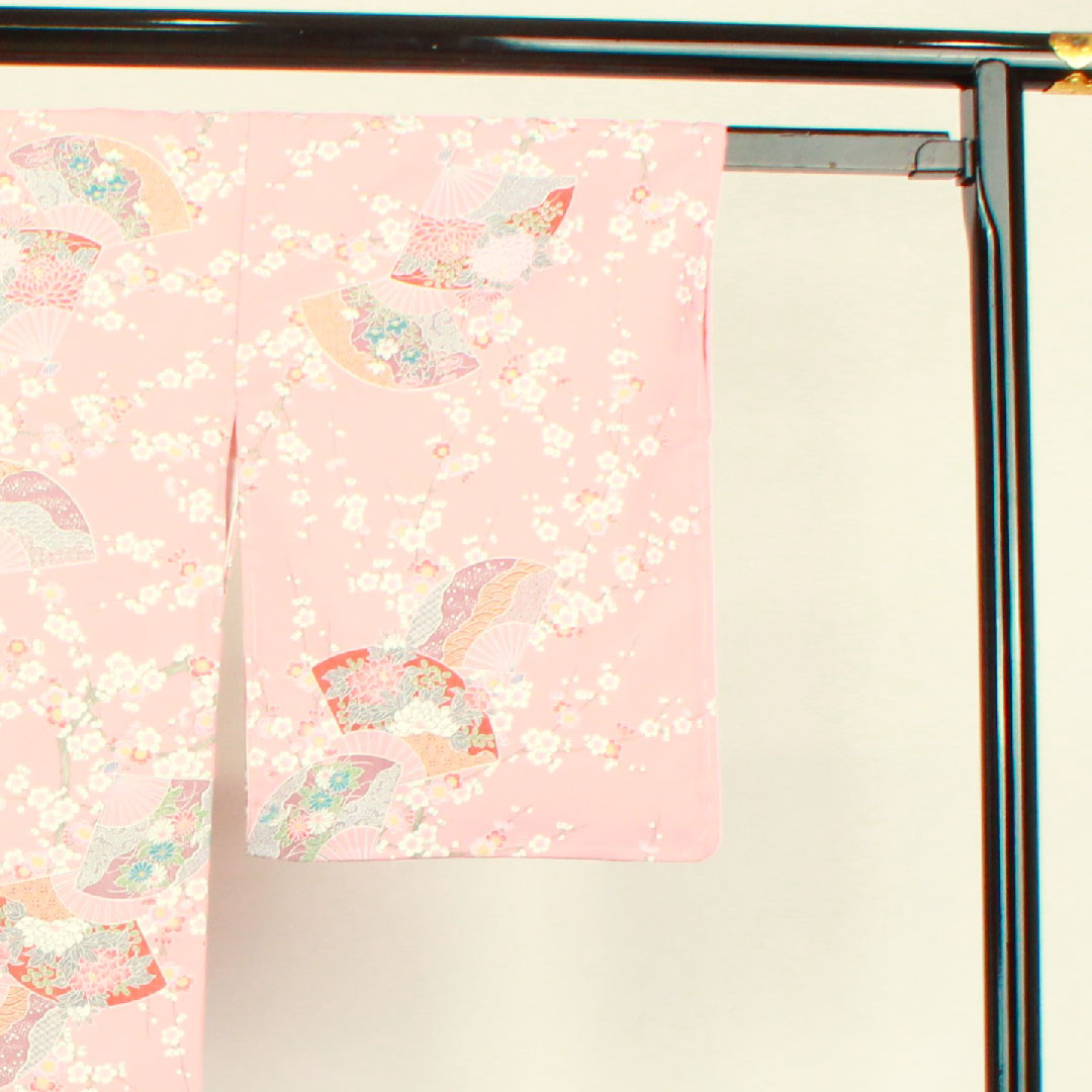 小紋 身丈161cm 裄丈64.5cm 袷 一重梅色 洗える着物 しつけ糸付き 未使用品 扇 梅 ポリエステル Sランク ピンク系 1115003312413