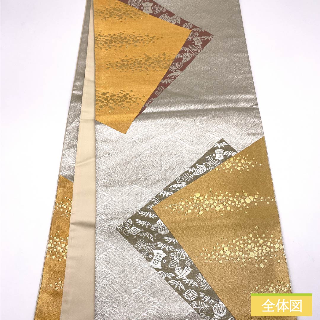 Formal, silver-colored, genuine silk obi with gold accents, featuring a treasure-filled design, 445cm long, and a six-fold hem. Suitable for formal wear. Product code: 1123014534322.